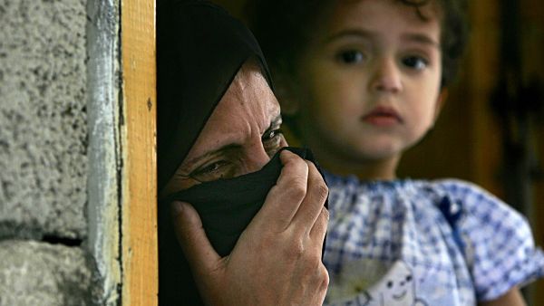 The Kurdistan regional government has shown its resolve to end female genital mutilation and to protect the rights of 
women and girls. Forty-one percent had undergone the procedure in a survey 2010 of Kurdish girls in Kurdistan.