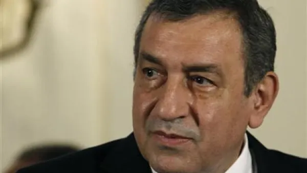 عصام شرف