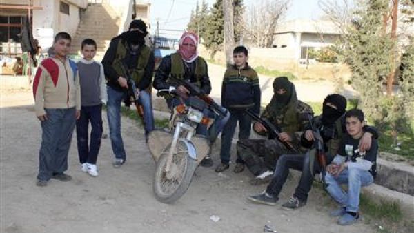 سكان قرية شيعية سورية
