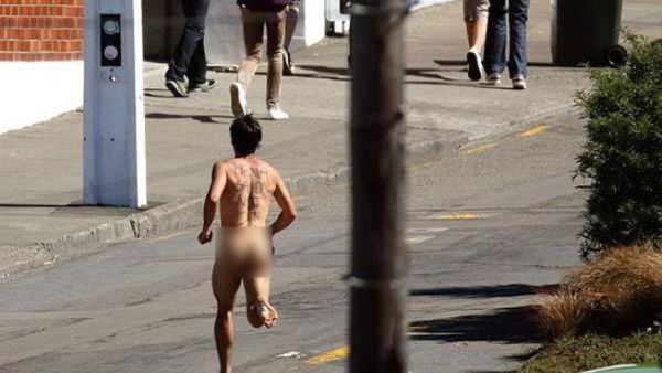 Is this how some perceive outsiders in Tahrir square? (picture is for illustrative purposes only)
