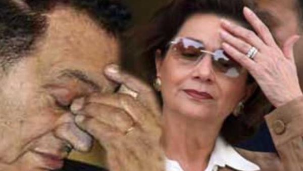Behind every great man, there stands a great woman. Egyptians see the opposite as holding true as well.