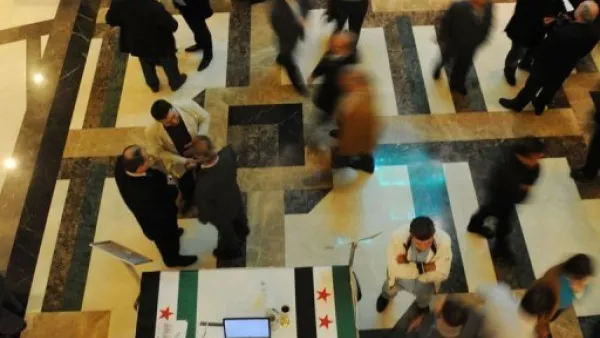 المعارضة تؤيد خطة عنان 