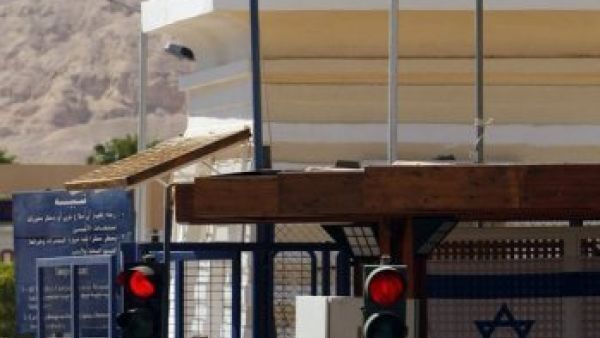 نقطة تفتيش اسرائيلية عند الحدود مع مصر في طابا
