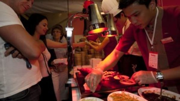 Visitiors wait to taste Peking duck at The China Club (Oliver Clarke) (Gulf News)