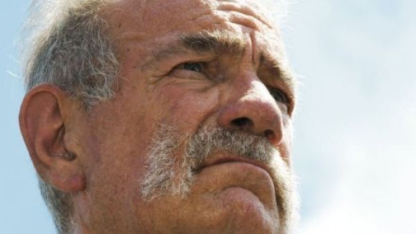 تيري جونز  تيري جونز