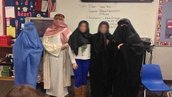 A Texas parent disapproved of this photo of pupils wearing Islamic garb. (Image courtesy: Facebook)