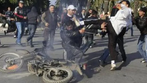 انفلات امني في تونس بعد اطاحة الرئيس بن علي