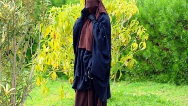 تونسية منقبة تونسية منقبة