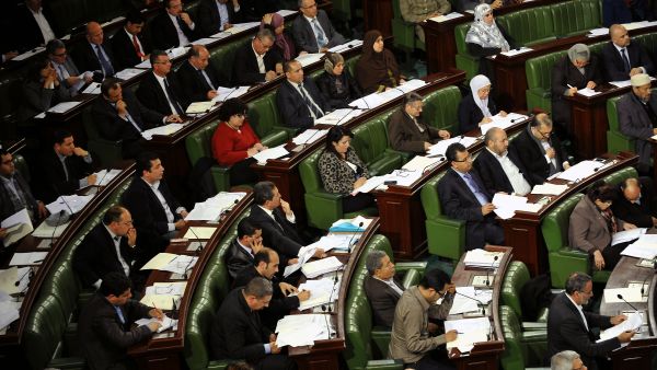 Tunisian MPs attend a parliament session to vote on a new government in Tunis on Tuesday. (AFP Photo)