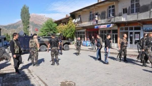 جنود اتراك في بلدة بيتوسباب في جنوب شرق تركيا
جنود اتراك في بلدة بيتوسباب في جنوب شرق تركيا