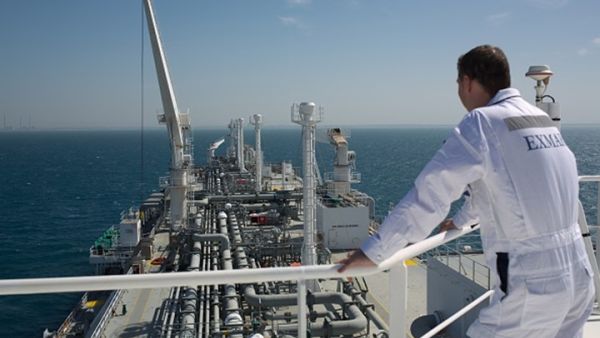 صفقة الغاز أثارت جدلا كبيرا بالمجتمع المصري 