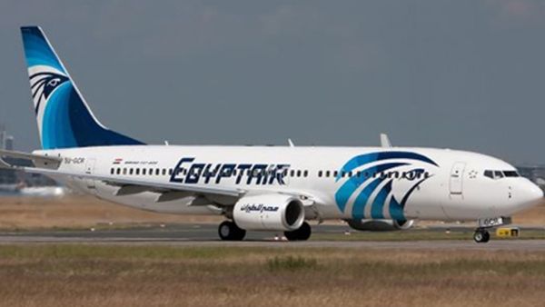 عطل فني يعيد طائرة مصرية بعد إقلاعها بـ 15 دقيقة