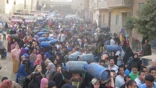 طوابير البوتوجاز تعود من جديد في مصر - ارشيف
