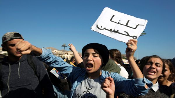 دعوة لمسيرة جديدة في المغرب احتجاجاً على مقتل بائع الأسماك