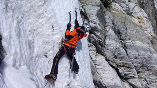 مقتل 4 متسلقين وسط أحوال جوية سيئة في اليابان
