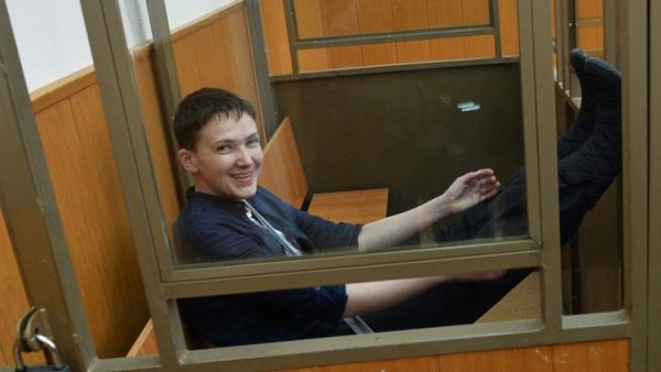 ناديجدا سافتشينكو المدانة بقتل صحفيين روسيين خلال معارك بجنوب شرق أوكرانيا