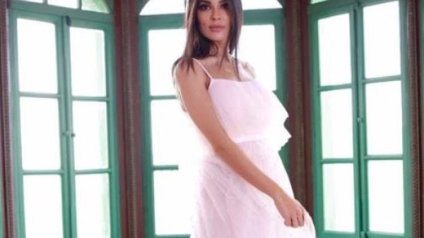 النجمة اللبنانية نادين نجيم