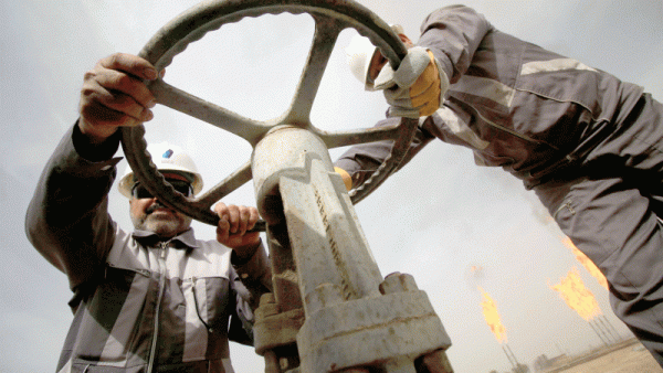 بغداد تعيد إدارة الثروة النفطية إلى الكوادر العراقية
