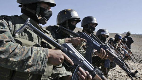 بعض الدول تلجأ الى تمديد فترات الاحتجاز قبل توجيه التهم