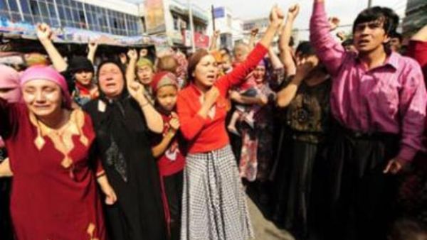 تتهم السلطات الصينية جماعات مسلحة من "اليوغور" بأن لها صلات بمتشددين اسلاميين