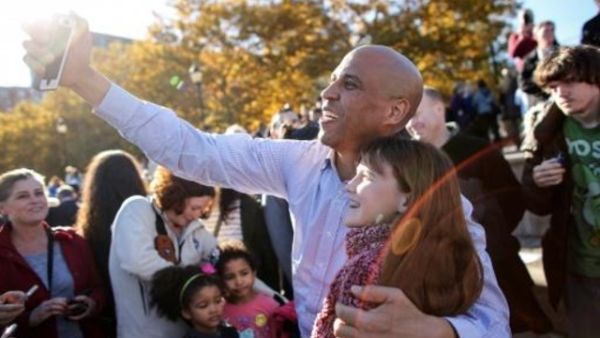 السناتور كوري بوكر