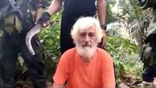 المواطن الألماني، وهو سائح يبلغ 70 عاما من عمره يدعى يورغين غوستاف كانتنير