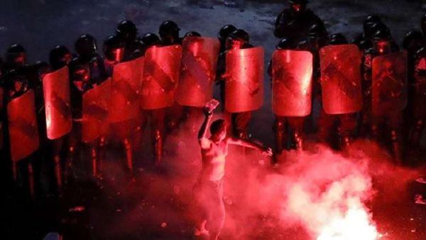 احتجاجات على نطاق واسع في بوخارست 