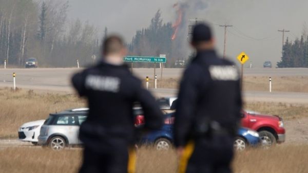 الشرطة الكندية تقتل في بلدة صغيرة بأونتاريو مشتبها به في التخطيط لشن هجوم بقنبلة