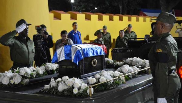  الموكب الجنائزي المرافق لرماد الزعيم الكوبي الراحل فيدل كاسترو