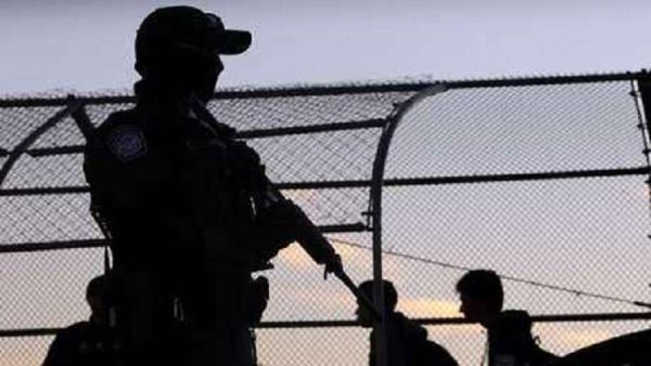 المجموعة ساعدت أكثر من 15 ألف لاجئ ومهاجر في عبور الحدود اليونانية إلى أوروبا 