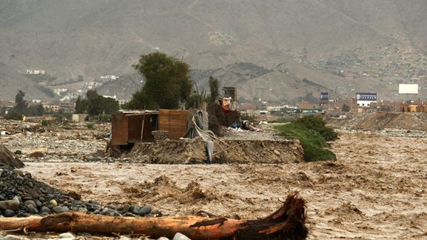 فيضانات في الاكوادور وبيرو