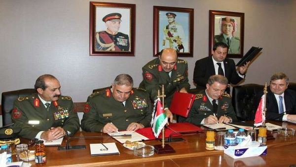 فريحات بحث مع خلوصي آخر التطورات على الساحتين الإقليمية والدولية