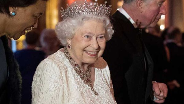 الملكة إليزابيث