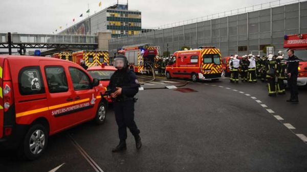 ضرب طوق أمني ونشرت تعزيزات أمنية في موقع إطلاق النار