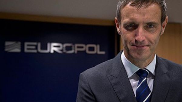  رئيس منظمة الشرطة الأوروبية (يوروبول) روب وينرايت