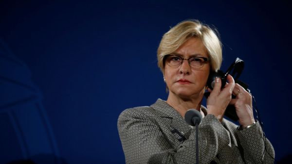 وزيرة الدفاع الإيطالية روبرتا بينوتي