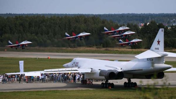 عودة قاذفتي "تو-160" الاستراتيجيتين إلى روسيا بعد قيامهما بزيارة رسمية إلى فنزويلا