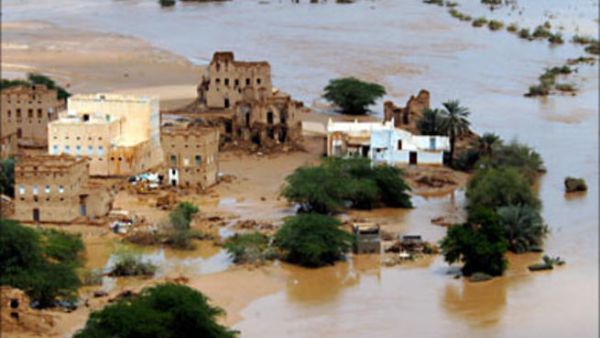 تسببت الفيضانات بفرار ملايين الاشخاص