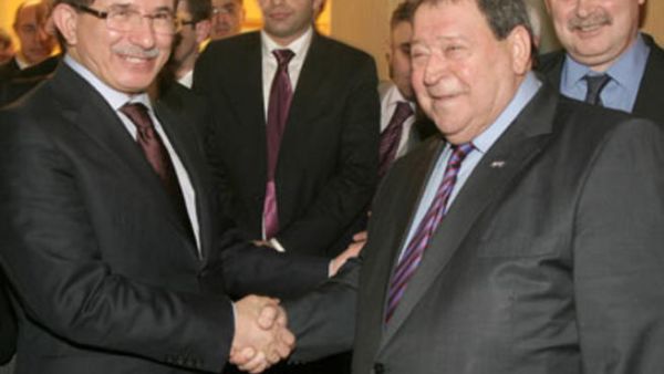 بن أليعازر يلتقي وزير الخارجية التركي -ارشيف