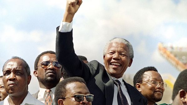 مانديلا أبدى اهتماما بأسلوب عمل عصابات الهاغاناه الصهيونية