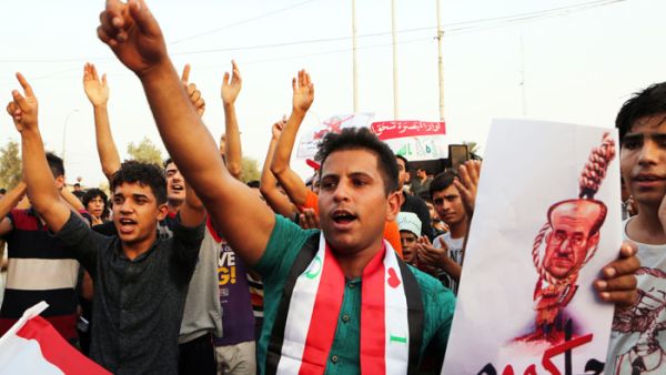 أنصار الصدر يجددون احتجاجهم ضد مفوضية الانتخابات و”الفساد” في العراق
