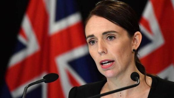 نيوزيلندا تحظر حيازة البنادق نصف الآلية والهجومية بعد المذبحة