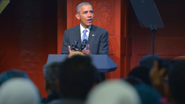 #MosqueVisit began trending on Twitter during Obama’s speech at a mosque in Baltimore, but not everyone was supporting the president's act of solidarity. (AFP/File)
