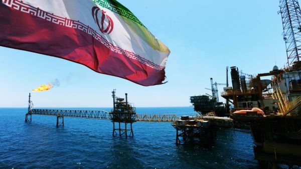 الهدف هو خفض عائدات إيران من مبيعات النفط الخام إلى "الصفر الهدف هو خفض عائدات إيران من مبيعات النفط الخام إلى "الصفر