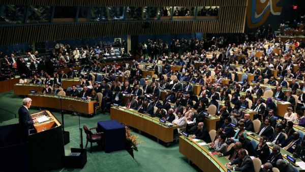 التوقيع ليس إلا مرحلة أولى. فالاتفاق لن يسري إلا بعد مصادقة برلمانات 55 بلدا - أ ف ب
