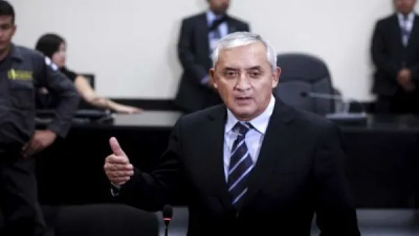  رئيس غواتيمالا السابق اوتو بيريس