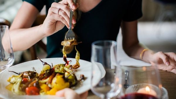 Women are more likely to slash their calorie intake if menus clearly show what each meal contains, a new study says. (Pixabay)