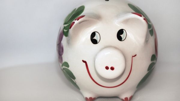 Put a smile on your piggy bank's face and start saving for a cause! (Pixabay) 