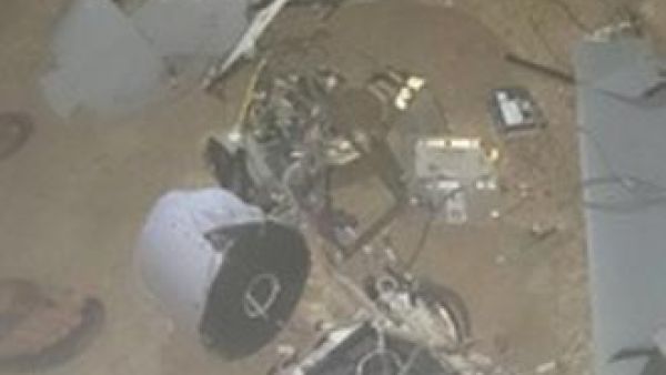  طائرة الاستطلاع للجيش سقطت نتيجة عطل فني واصطدامها باشرطة الكهرباء