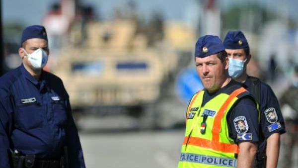 اعتقال بريطانيين في المجر بتهمة تمويل "اعمال ارهابية"
